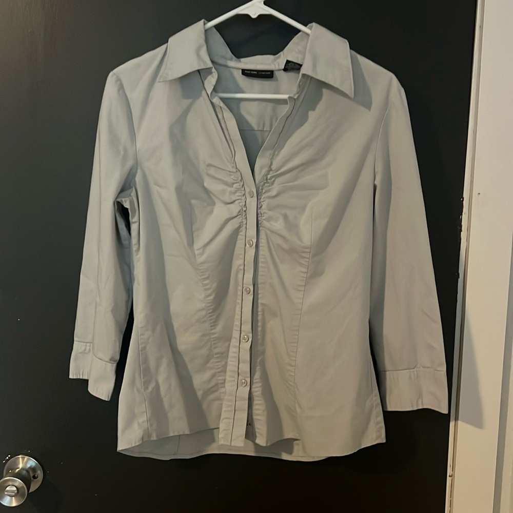 New York and Co. Woman’s button down shirt size M